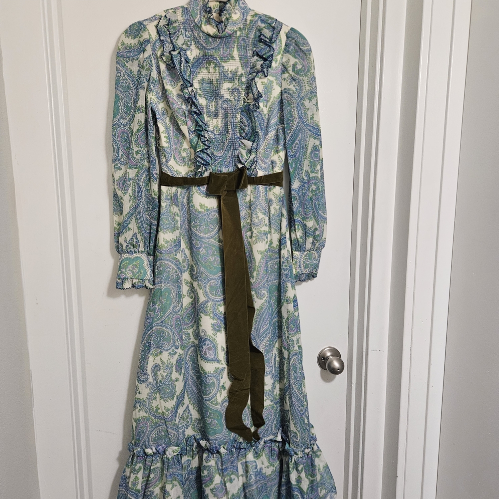 Vtg 60s 70s Paisley Print Dress with Green Accents